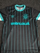 Linfield FC Kids Umbro Football Shirt YM 146cm Black Turquoise Pinstripe Jersey