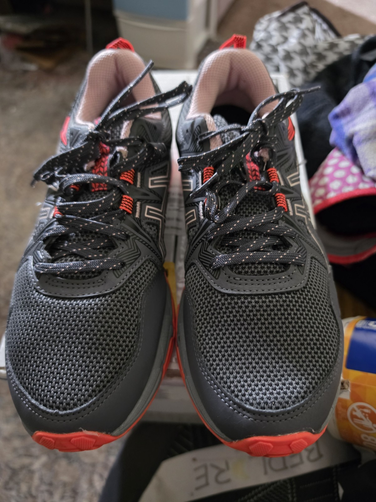 ASICS GEL-Venture 8 Women's grey coral red Mesh Athletic Sho