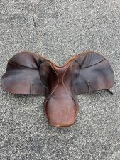 Beval The Devon 2000 English Jumping Saddle S 16" 1/2