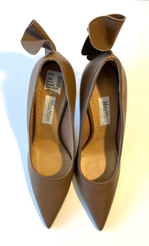 Décolleté Max Mara in pelle marrone con coda a volant, taglia 9,5 (US) 39,5 (EU) $725 - Foto 3 di 12