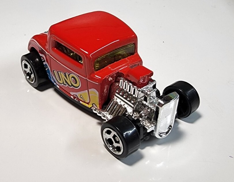 Hot Wheels Mattel Games Series Red '32 Ford Coupe 1/64 Diecast