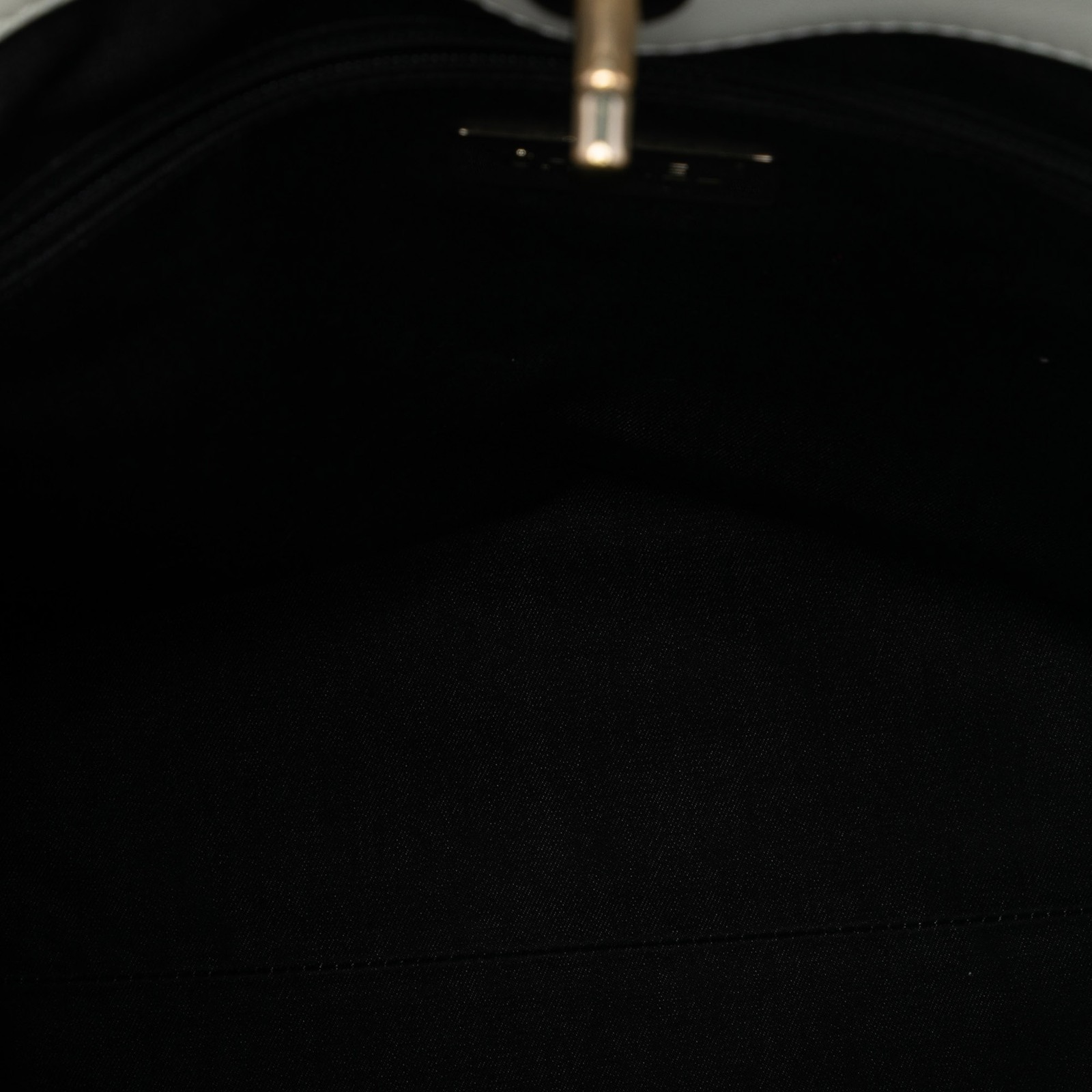 Authenticated Chanel Large Stitched Calfskin Butt… - image 4