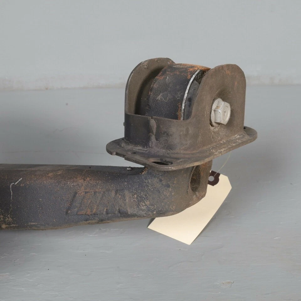 2001-2006 BMW M3 Rear Trailing Control Arm Hub Right OEM Used Foto 3 de 4