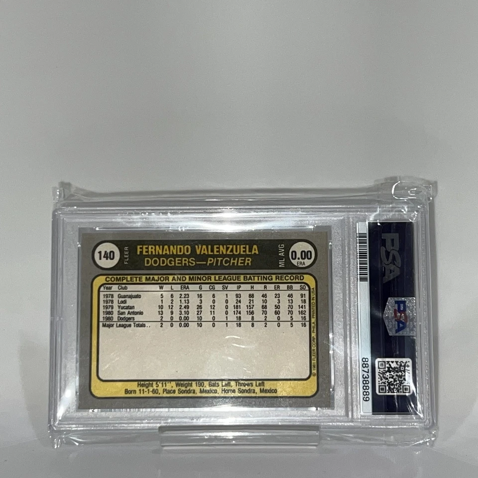 Fleer #140 1981 Fernando Valenzuela novato RC PSA 9 y 1983 Perma Graphics PSA 8 Foto 4 de 4