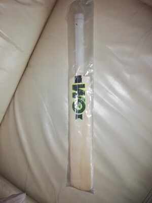 OFFIZIELLER GM MINI HOLZ CRICKETSCHLÄGER HERGESTELLT IN INDIEN TOLLE 4 AUTOGRAMME GUMMIGRIFF