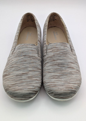 Ros Hommerson Carmela Slip On Shoes Womens 7.5WW Taupe Gray Stretch Comfort