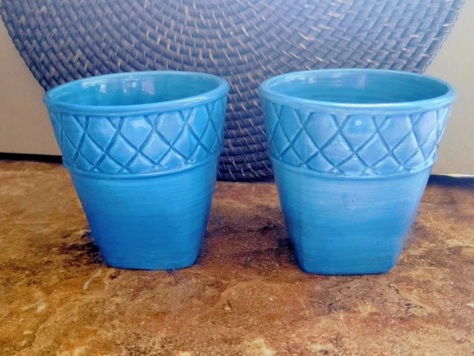 Conjunto de 2 Canecas Pfaltzgraff Paradise Cove Base Quadrada Acolchoada Azul Praia de Safira - Imagem 2 de 4