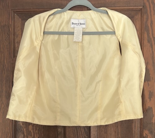 Vintage Danny & Nicole New York Lined Pale Yellow Vest Size 8 Petite - Picture 3 of 4