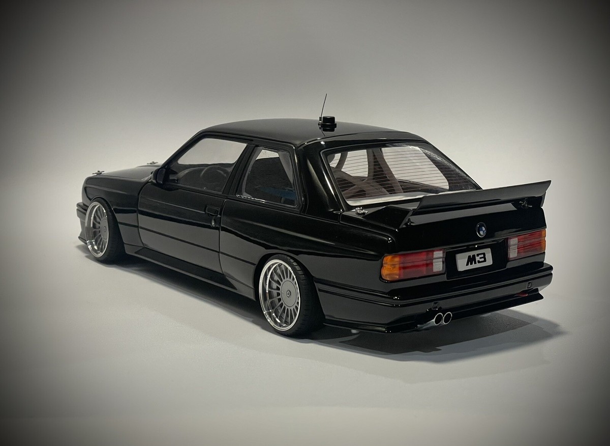 1/18 AUTOART BMW M3 E30 DTM , BLACK , 89247 , NEW
