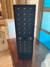 CD / DVD duplicator