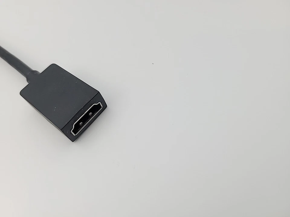 Microsoft - HD Digital AV Adapter for Surface and Surface 2 - Z2S-00013 - Image 3 of 4