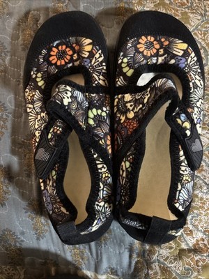 Bare Run Women s Slippers Size 7 Wide cute!!! Autumn Colors Mary Jane s