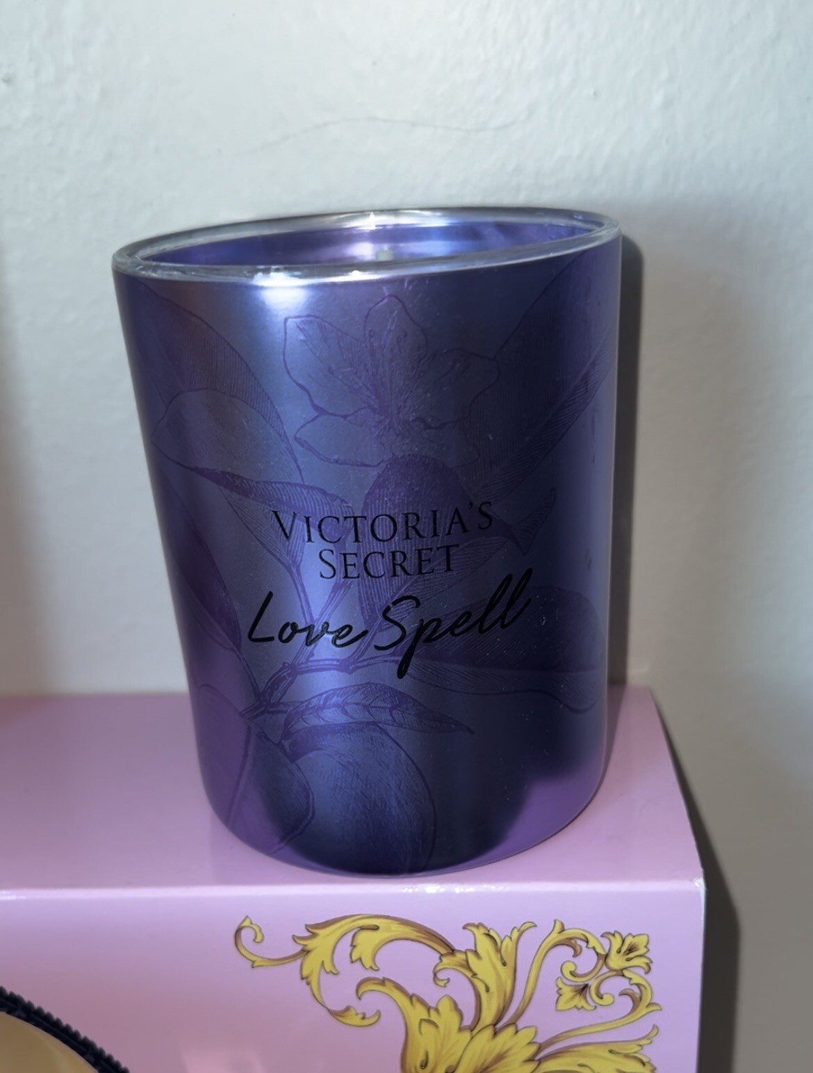 VICTORIAS SECRET LOVE SPELL SCENTED SINGLE WICK CANDLE 9 oz New W Box