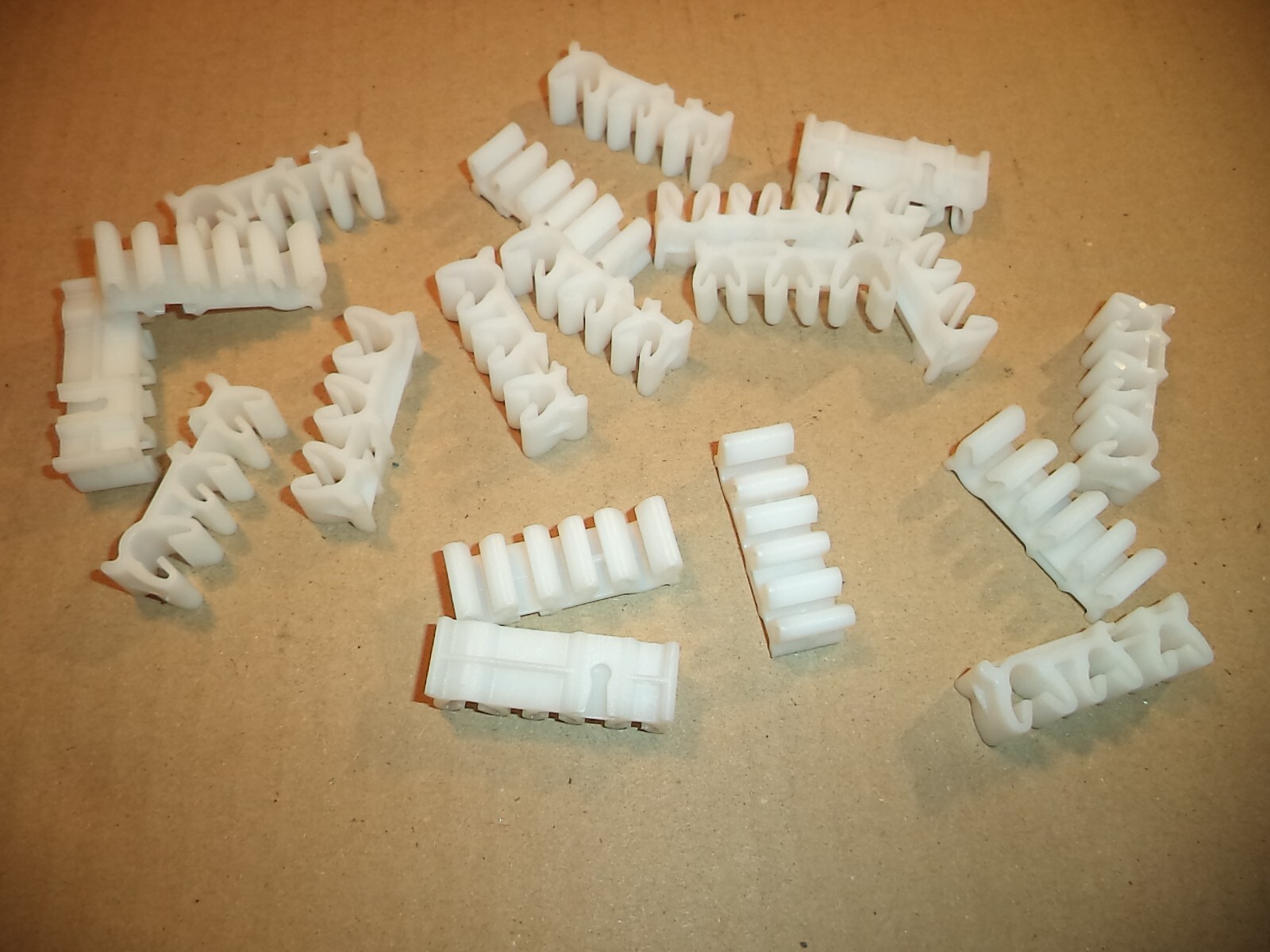 Volvo 9134960 -5 19x Kabelklammer Sats/Cable Kit (108) | eBay 