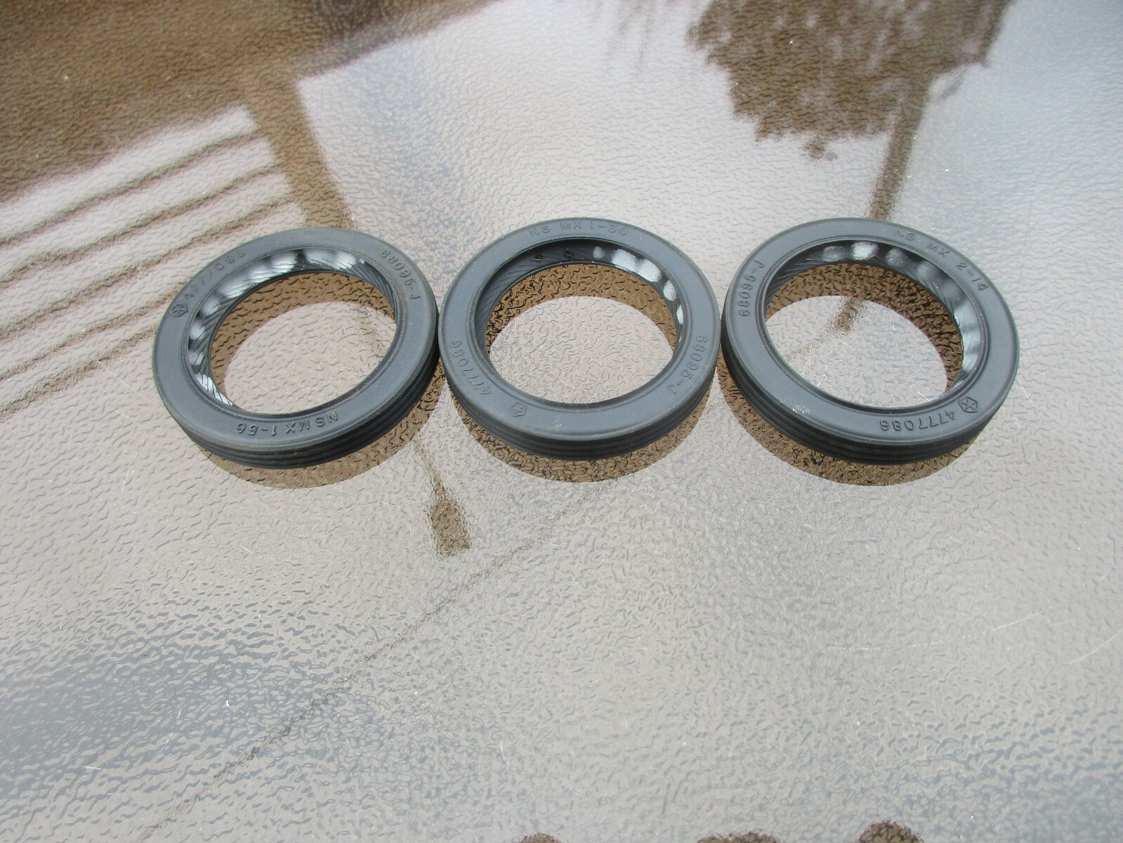 Сальник 68095 j