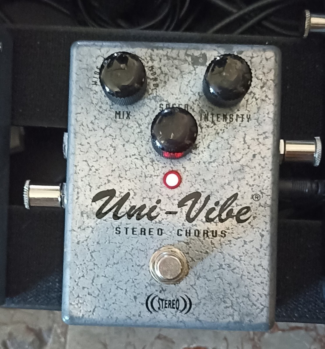 Uni-Vibe UV-1SC ステレオコーラス Jim Dunlop Uni-Vibe STEREO CHORUS（UV-1SC