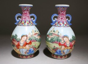 A Set of 2 Chinese YangCai Vase