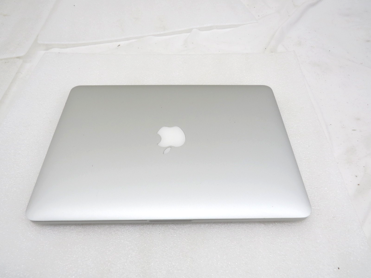 Apple Macbook Pro 13.3” Laptop 2.7GHz 8GB RAM 128GB SSD Iris
