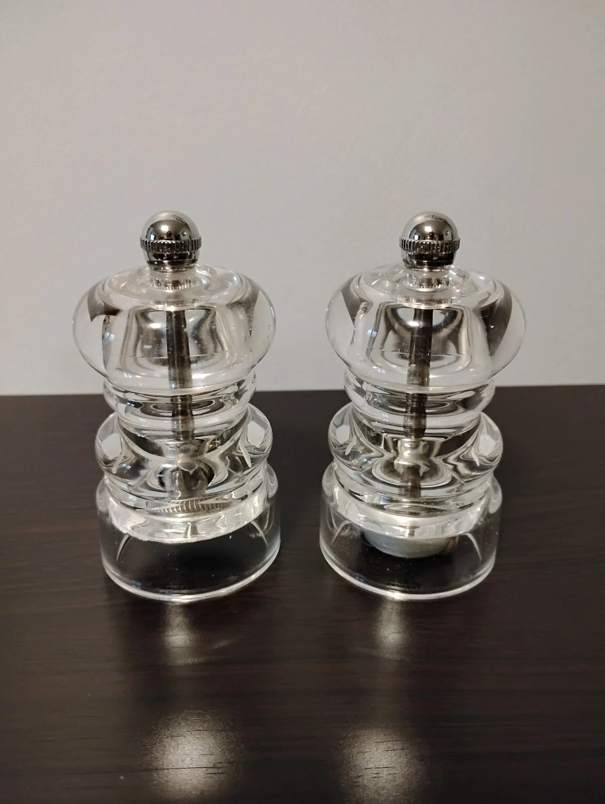 Salt and Pepper Mill Set - Manual Adjustable Grinders - Transparent Design
Opens in a new window or