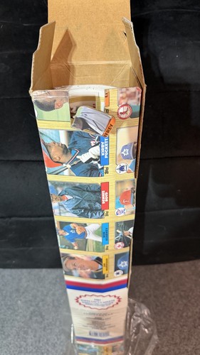1987 TOPPS COMPLETE SET UNCUT SHEETS, CORNER WRINKES, OTHERWISE GOOD COND 052926