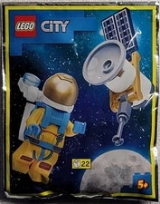 LEGO 952205 CITY: Sally Stardust's Satellite Set / Astronaut Foil Pack #2 👨‍🚀