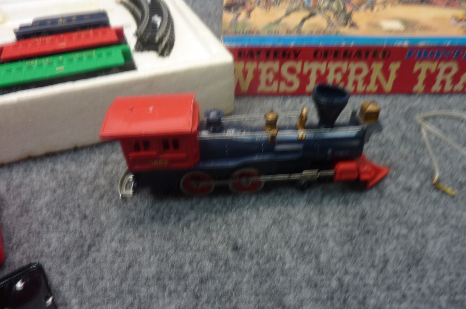 VINTAGE Battery Operated Frontiersman Western Train Set with box Rare