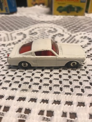 matchbox series no 8 mustang