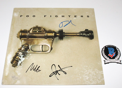 Foo Fighters サイン入りCD FOO FIGHTERS SIGNED SELF TITLED ALBUM VINYL RECORD DAVE GROHL
