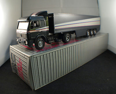 Miniature NZG 1:43 - Mercedes-Benz 1748 Avec Remorque, Gris Foncé