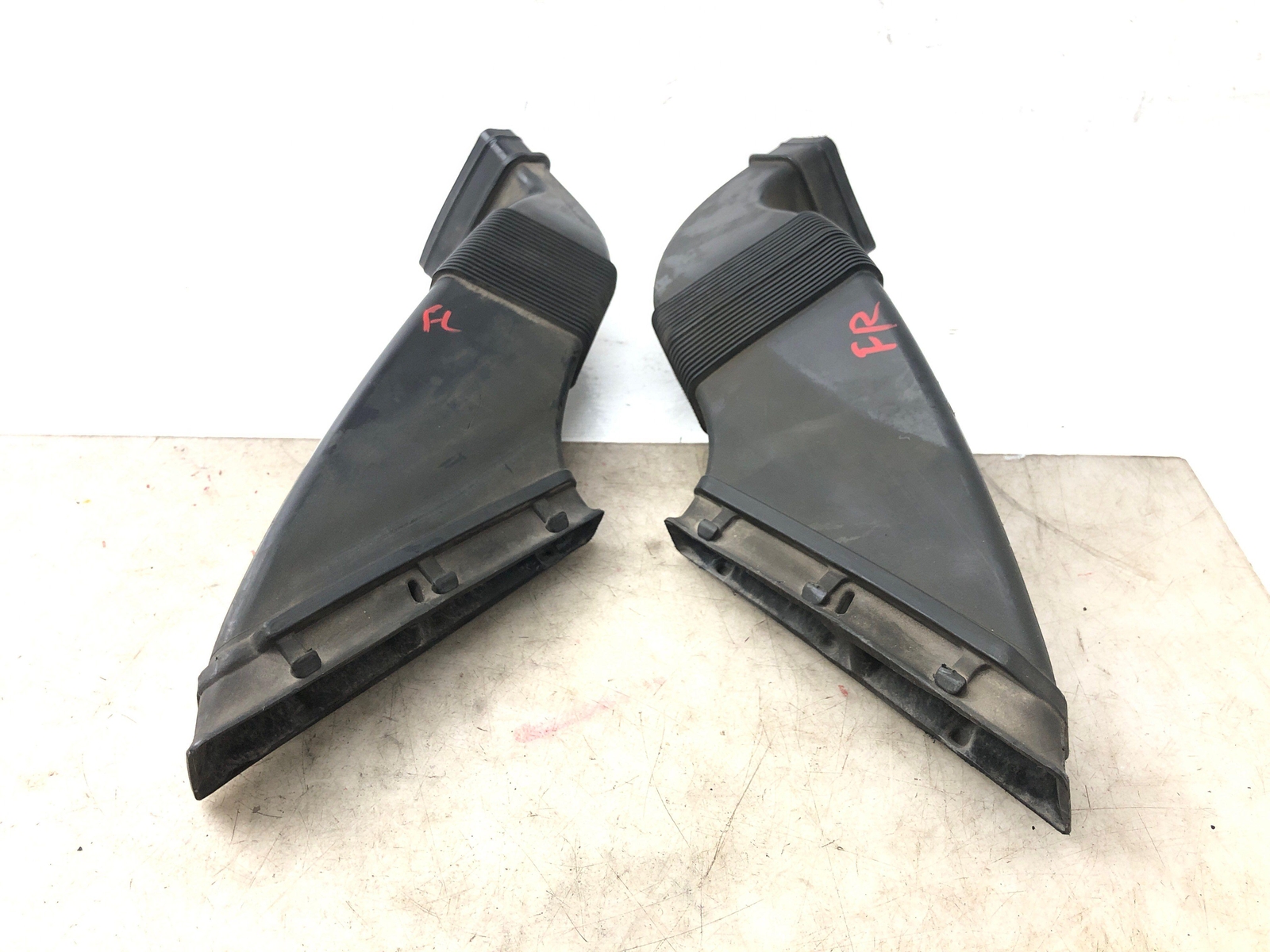 2006-2012 BENTLEY CONTINENTAL LEFT & RIGHT AIR INTAKE DUCT SET 2PCS 3W0129617F