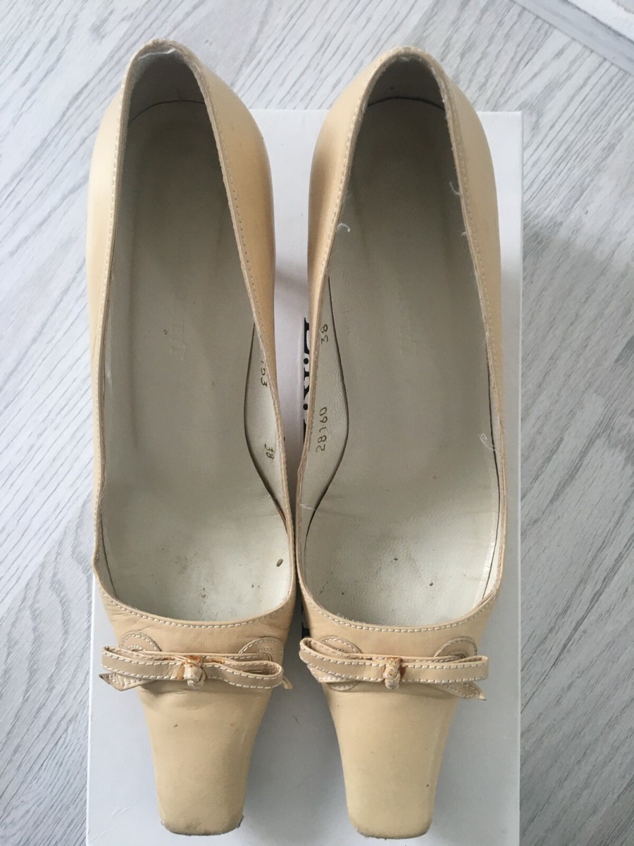 Cream top kitten heels