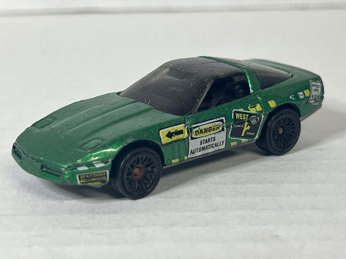 Hot Wheels 80s Corvette 1982 Green Road Signs Diecast Toy Model