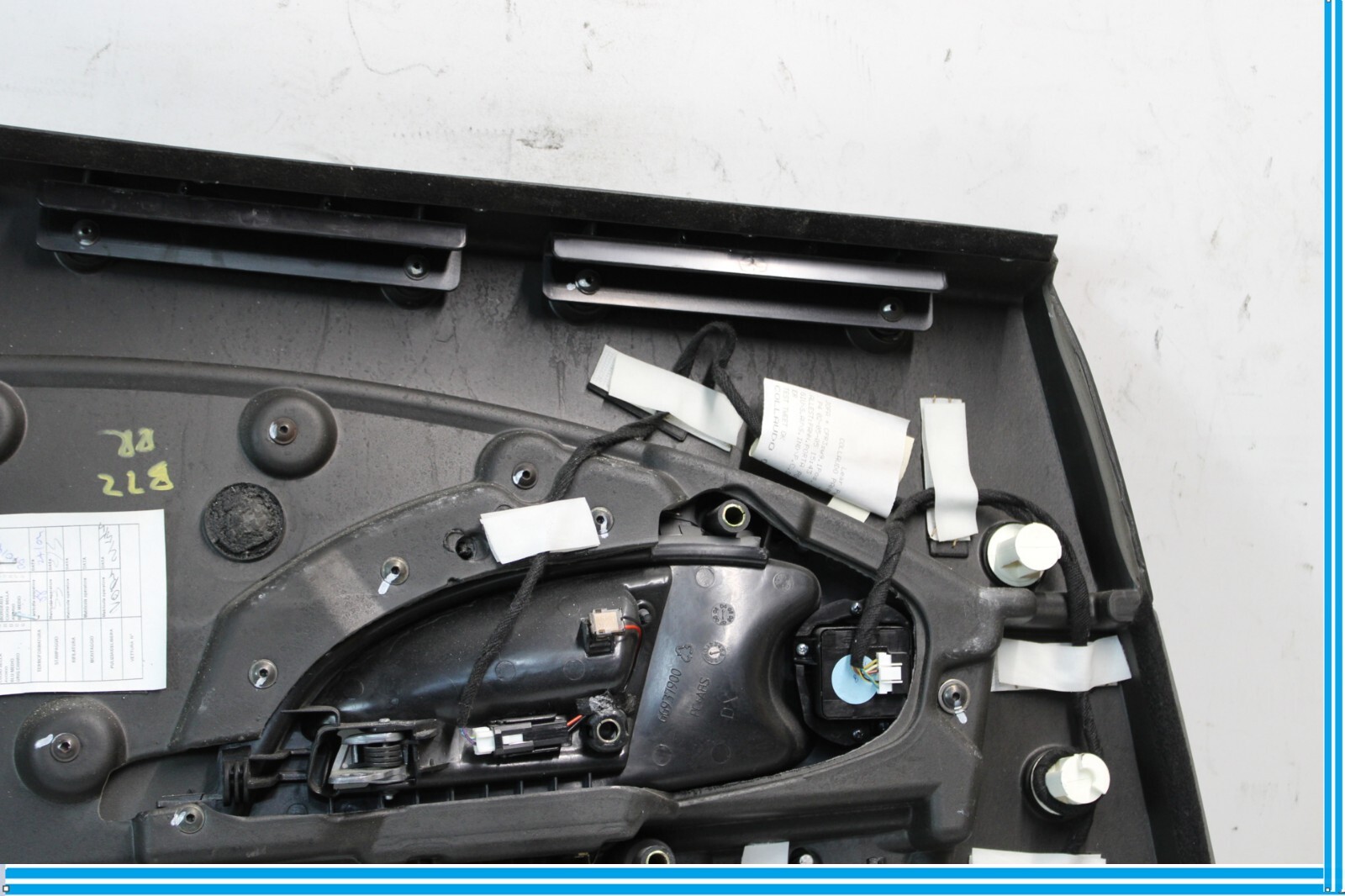 05 06 07 08 Maserati Quattroporte M139 Rear Right Pass Door Interior Trim Panel