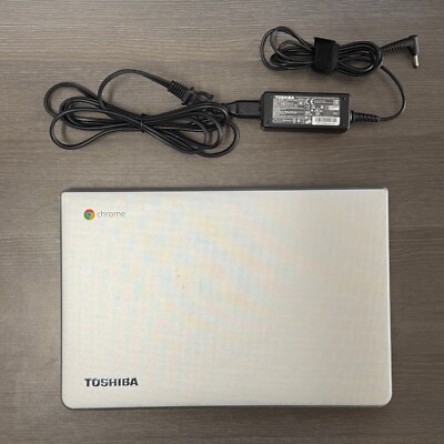 Toshiba Chromebook 2 CB35-B3340 13.3in. (Intel Celeron, 1.6GHz, 4GB RAM, 16GB)