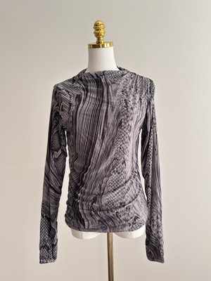 Snake Print Long Sleeve Pullover Crew Neck Top Gray Black White Women