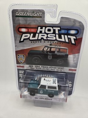 Hot Pursuit New York Police Department 1967 Ford Bronco Series 15 1/64 Diecast