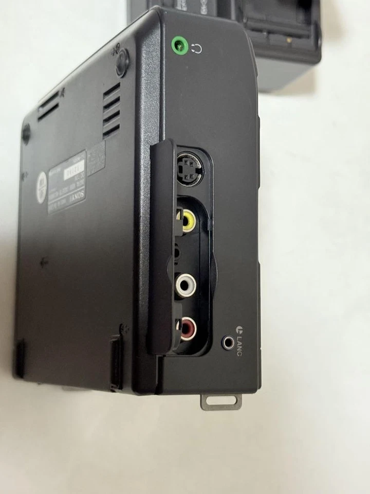 Sony Digital Portable Video Player, Recorder MiniDV GV-D300 Trödel aus Japan - Bild 3 von 4