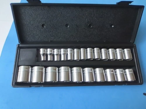 Snap-on, 1/2” Dr. 23Pc. Metric Socket Set 10MM to 32MM, 12pt. ♦♦ Looks Unused ♦♦