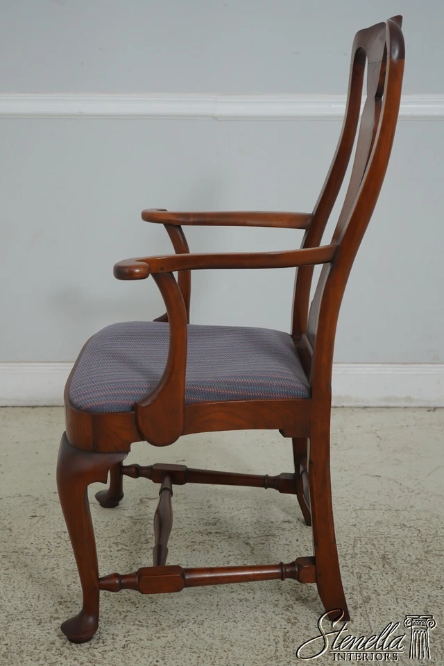 L63955EC: Juego de 8 sillas de comedor ELDRED WHEELER hechas en banco de cerezo Foto 4 de 4