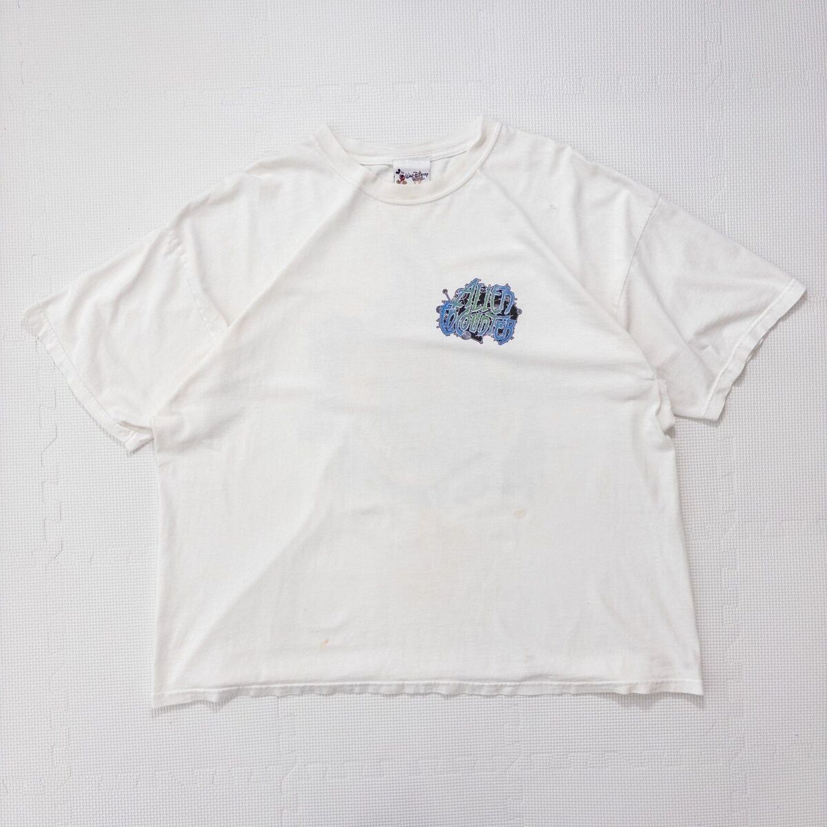 Vintage 90S-00S Disney Alien Encounter T-Shirt White XXL (US Vintage 90S-00S Disney Alien Encounter T-Shirt White XXL (US