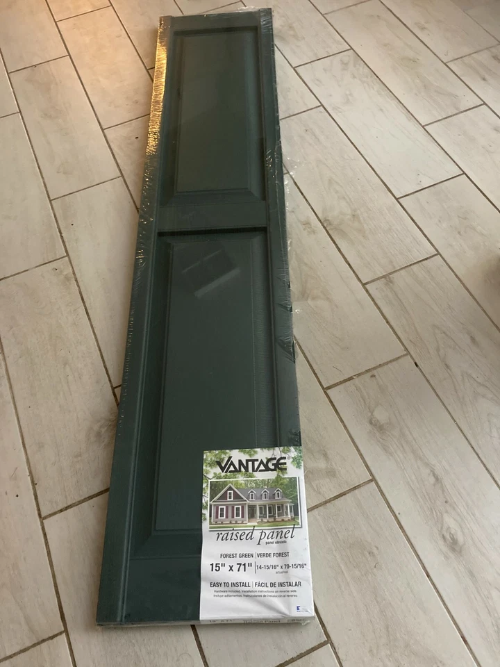 Комплект из 2 наружных ставней VANTAGE 15 x 71 виниловая лесная зеленая приподнятая панель - Изображение 2 из 3
