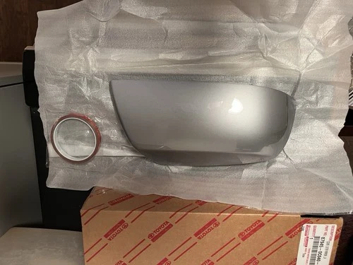 TOYOTA SEQUOIA TUNDRA LEFT SILVER 1D6 COVER OUTER MIRROR LH 87945-0C040-B0 CAP