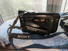 Sony Handycam CCD TR550E Camcorder Includes Original Battery- Needs Repair