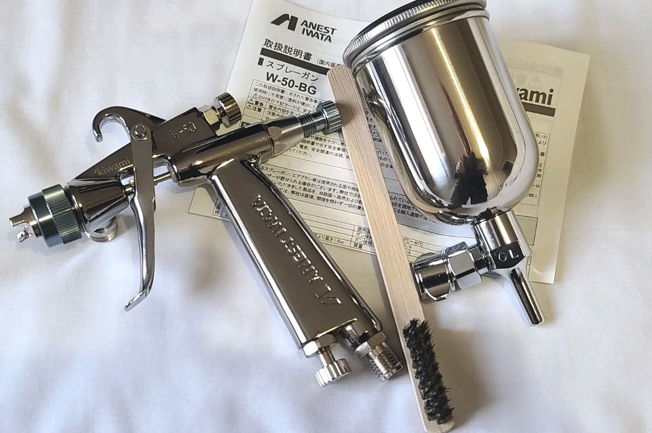 Anest Iwata W-50-136BGC Kiwami 1.3 Micro Spray Gun With Stainless Free Angle Cup