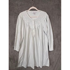 Miss Elaine Classics Mint Green Waffle Knit Floral Embroider 4 Button Nightgown