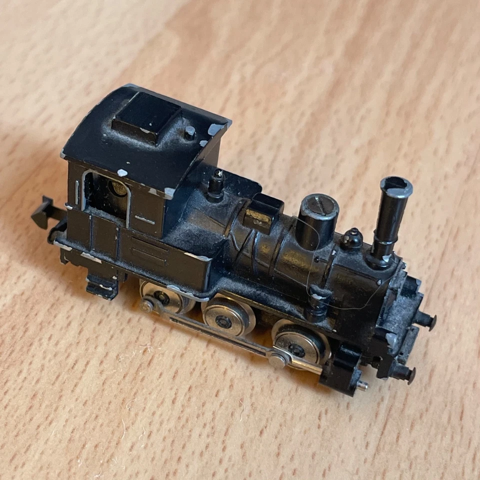 MINITRIX kleine schwarze 3achsige Dampflok