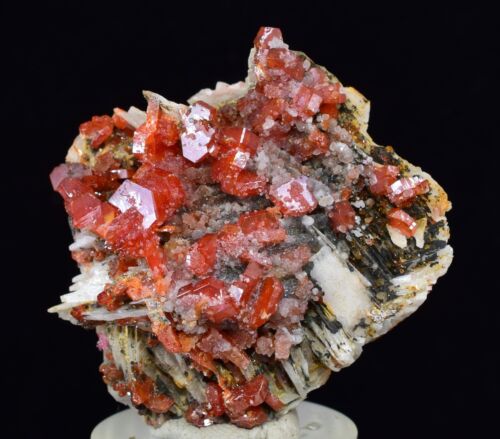 ESPECIMEN MINERAL EN MINIATURA DE 3,6 cm VANADINITA CRISTAL BARITA MIBLADEN MARRUECOS WB21 - Imagen 5 de 11