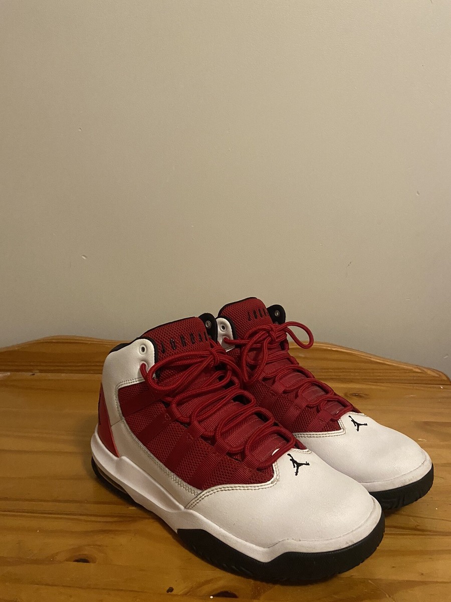 jordan junior max aura trainer