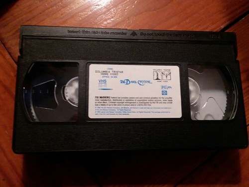 The Dark Crystal (VHS, 1999) JIM HENSON Fantasy Movie - Picture 2 of 3