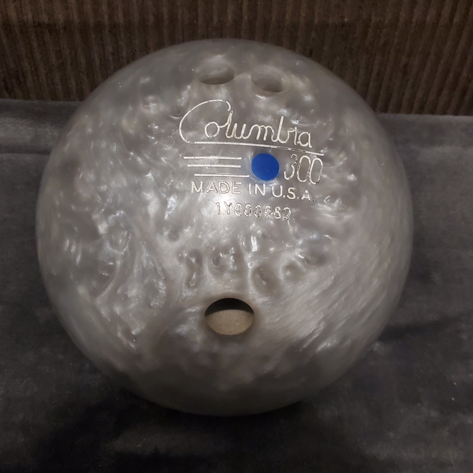 COLUMBIA 300 BLUE DOT BOWLING BALL SILVER, 14lbs, 1oz. eBay